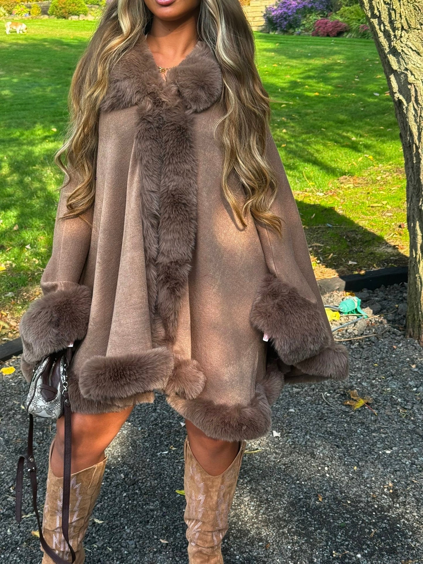 BAMBI fur cape in brown